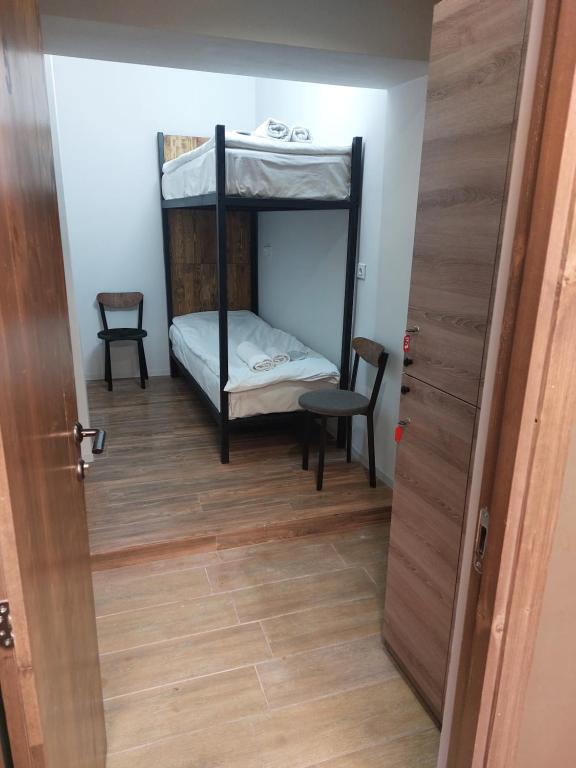 Postel nebo postele na pokoji v ubytování Lori Guest House Hotel