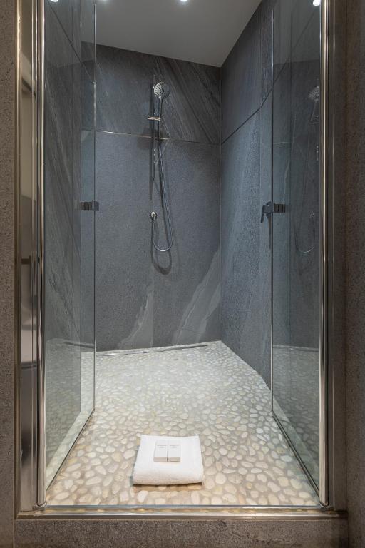 A bathroom at BePlace Apartments in Duomo
