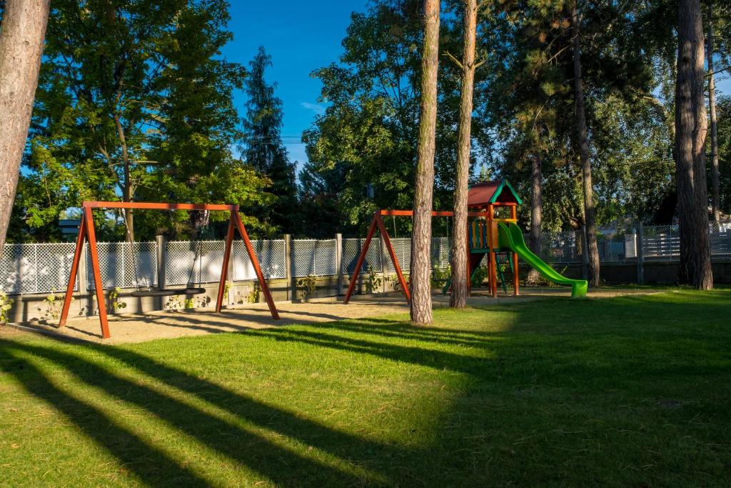 Herní místnost nebo prostor pro děti v ubytování Szent Bernadett Családi Apartmanház