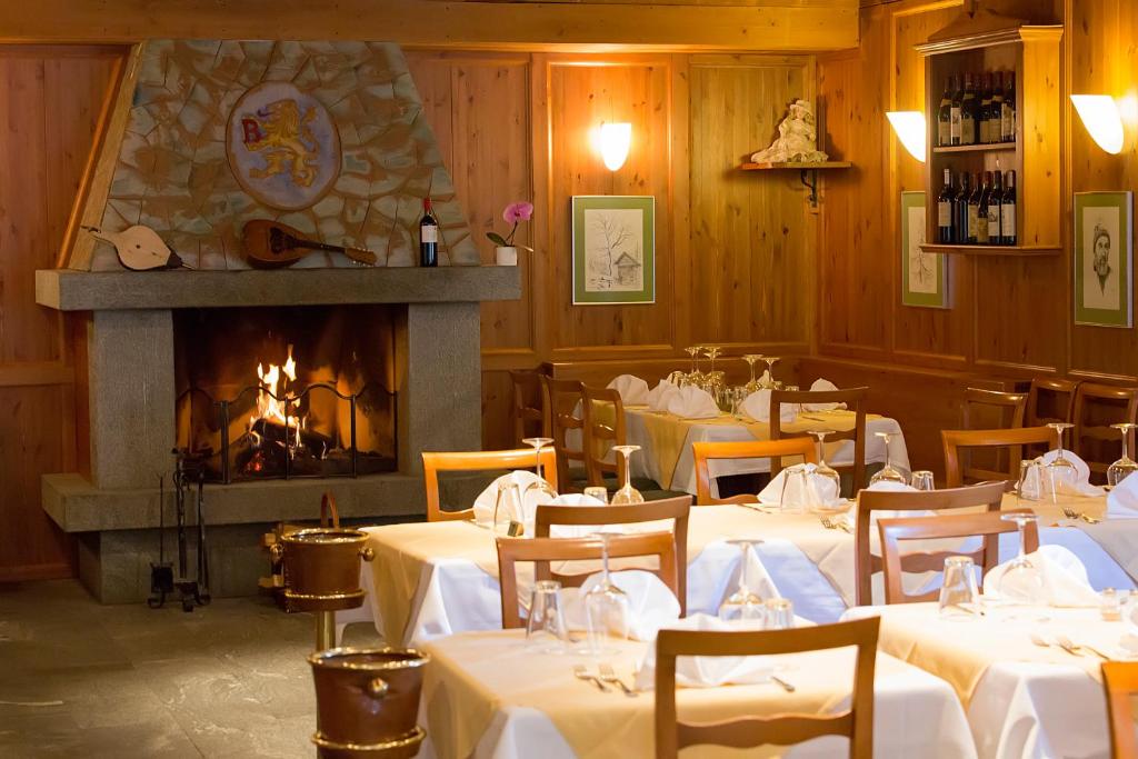 Posezení v ubytování Hotel Ristorante Walser