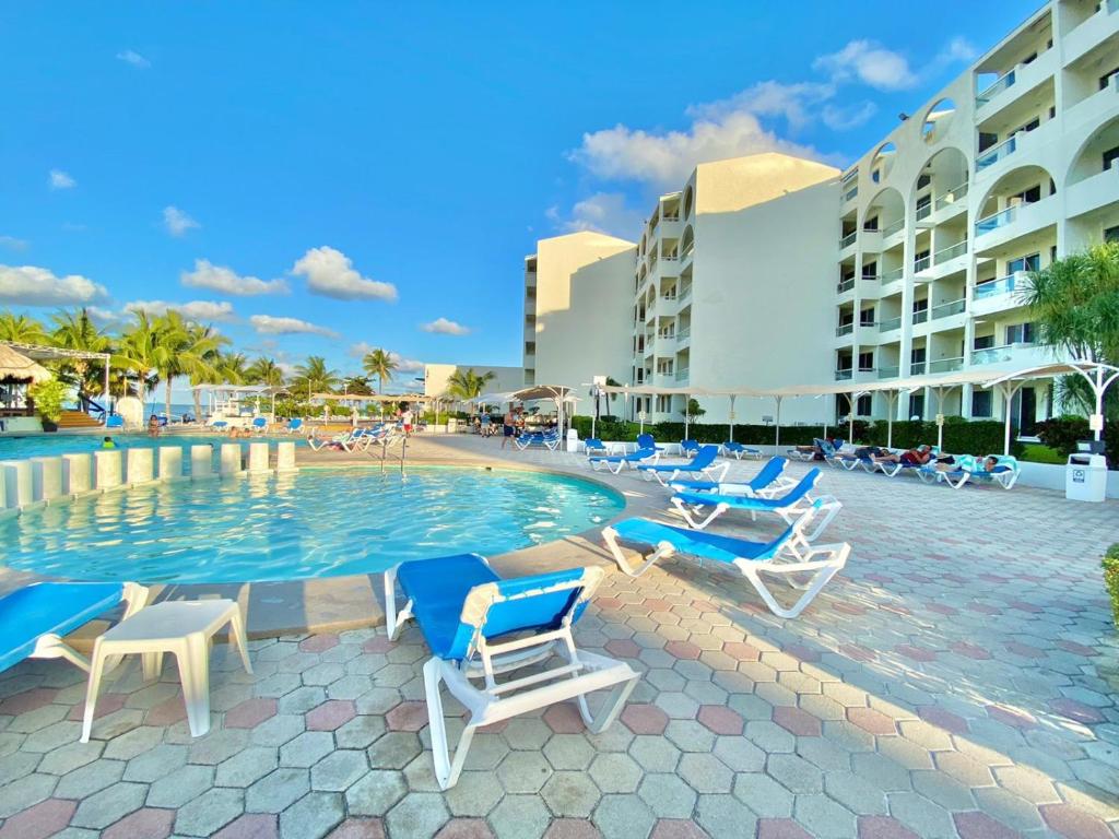 estudio de hotel con playa beach front aparmet, Cancún, Mexico - Booking.com