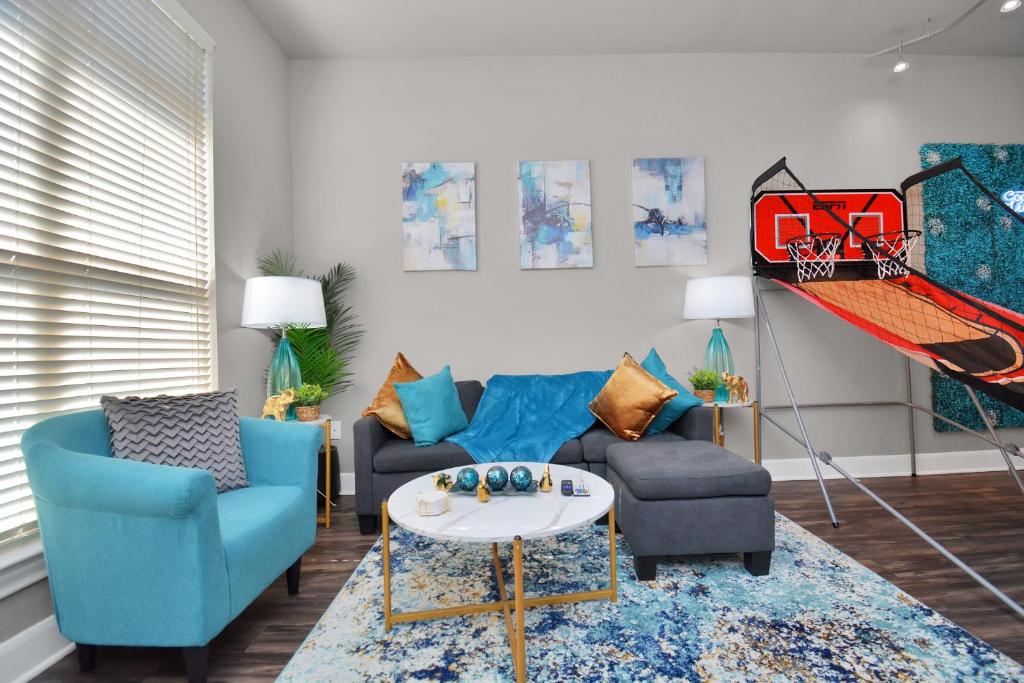 Luxury Condo near Downtown Galleria