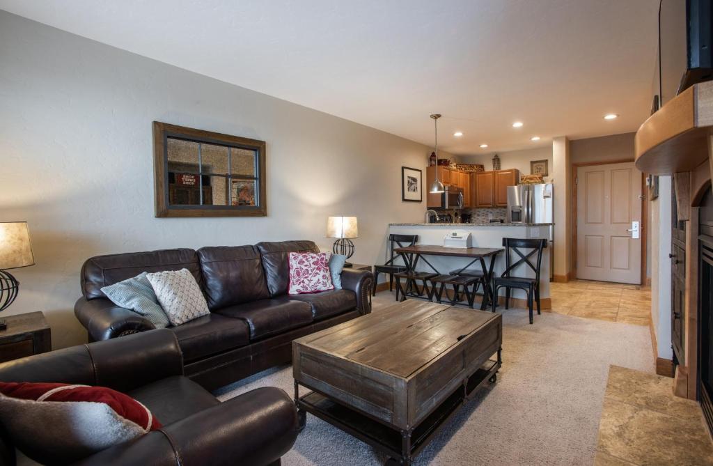 Incredible Zephyr Mountain Lodge Condo with View of the Gondola condo