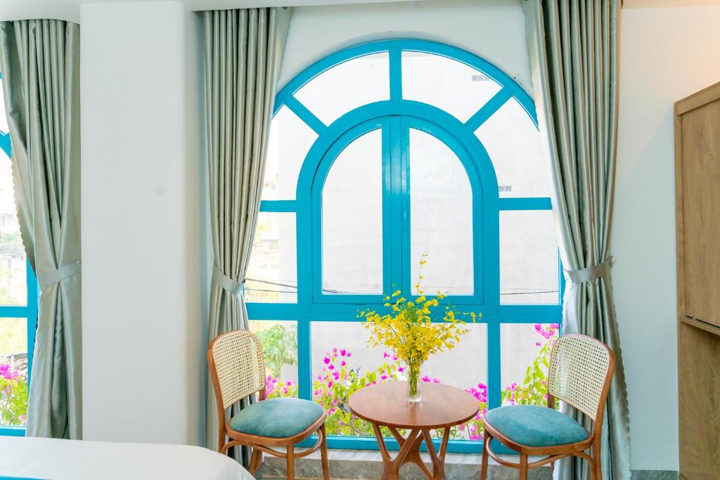 Khu vực ghế ngồi tại La Casa Boutique Hotel