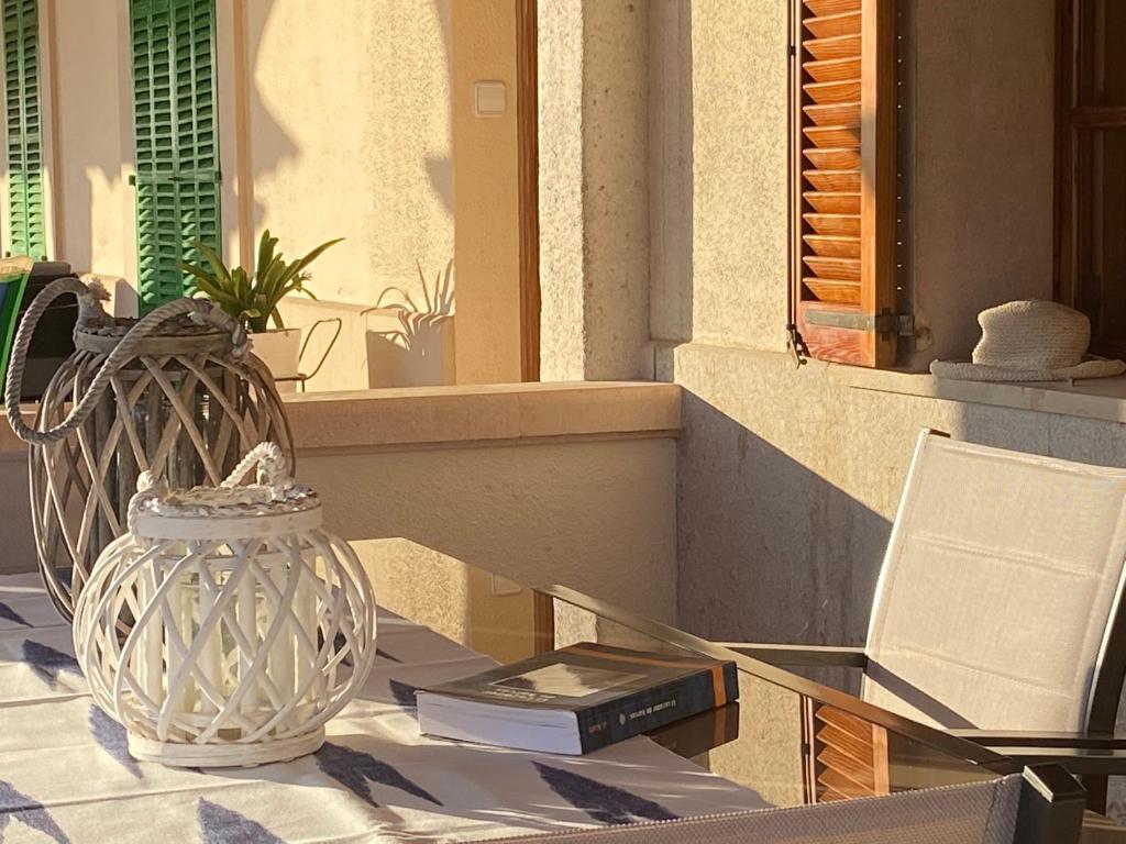 Posezení v ubytování "Es Vell Marí" Casa en primera línea con vistas al mar, parking privado y WiFi