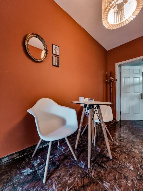 The Bearded Dad Hostel - Image 3
