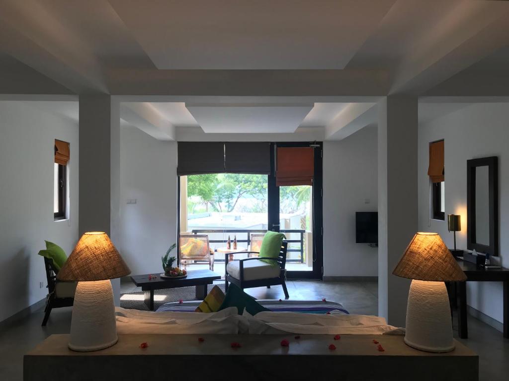 Buckingham Place - 5