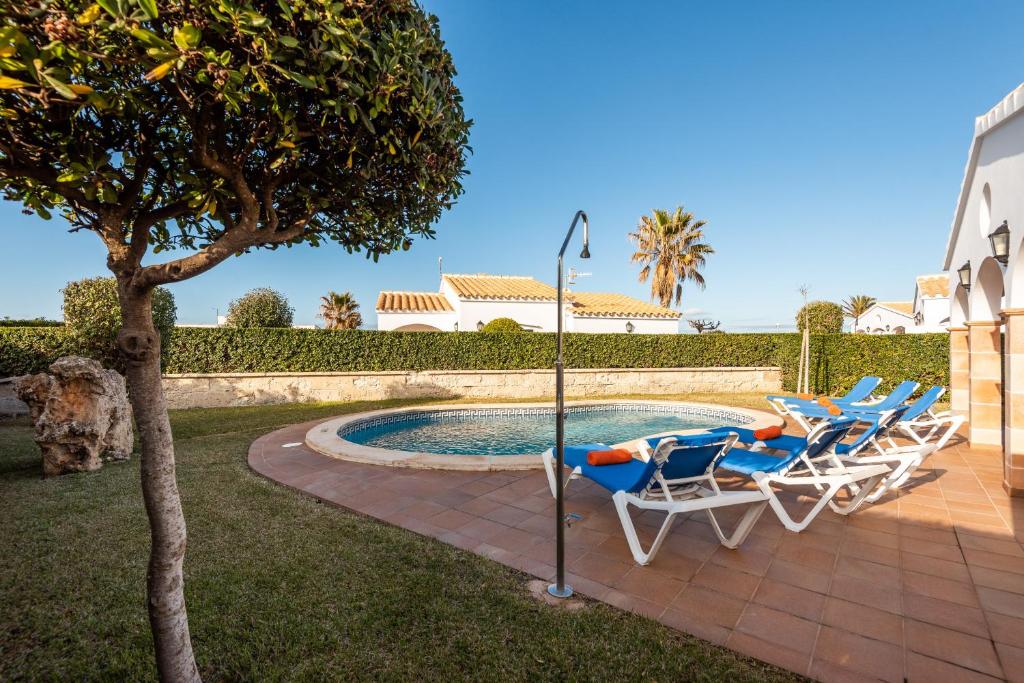 Villa Menorca Fucsia by Mauter Villas, Calan Bosch – Precios ...