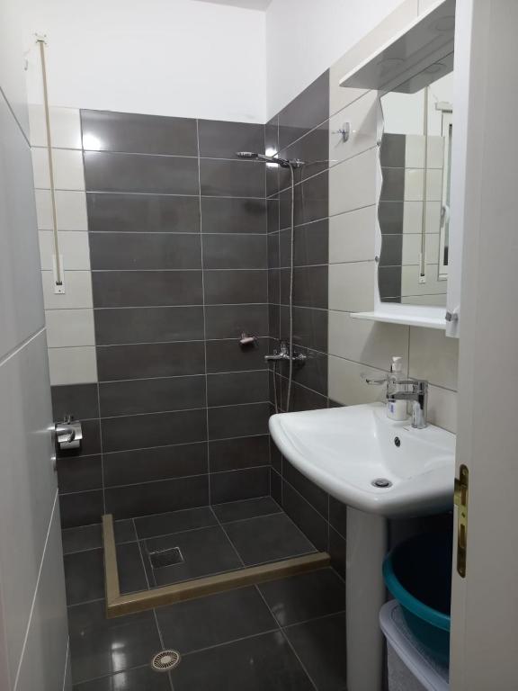 Hermes Apartment - Image 3