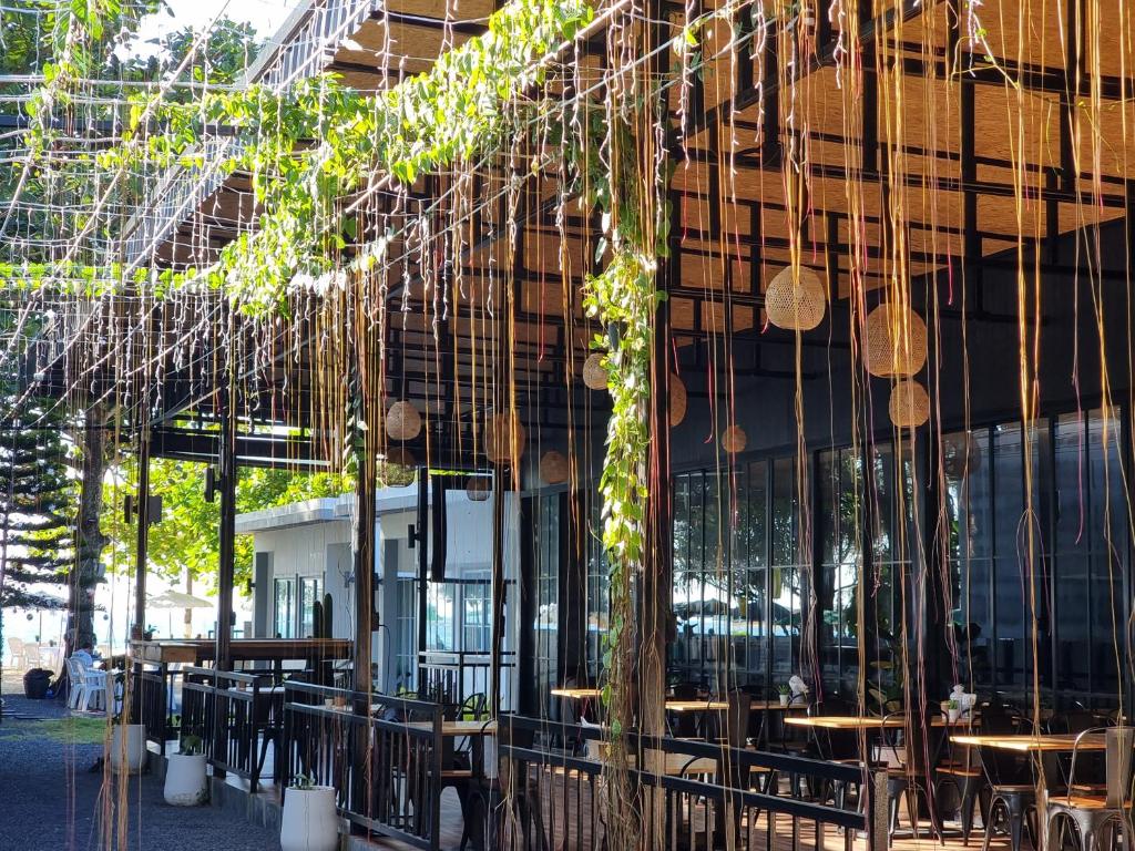 Restaurace v ubytování TT Naiyang Beach Phuket