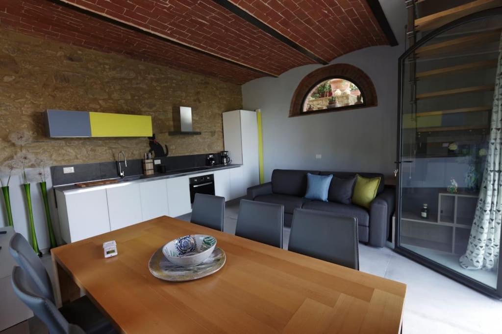 Kuchyň nebo kuchyňský kout v ubytování Villa Vestra in Vinci holiday home