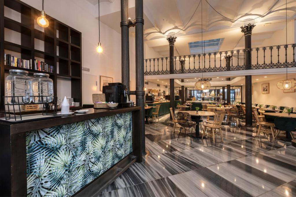 Petit Palace Plaza de la Reina, Valencia – Updated 2023 Prices