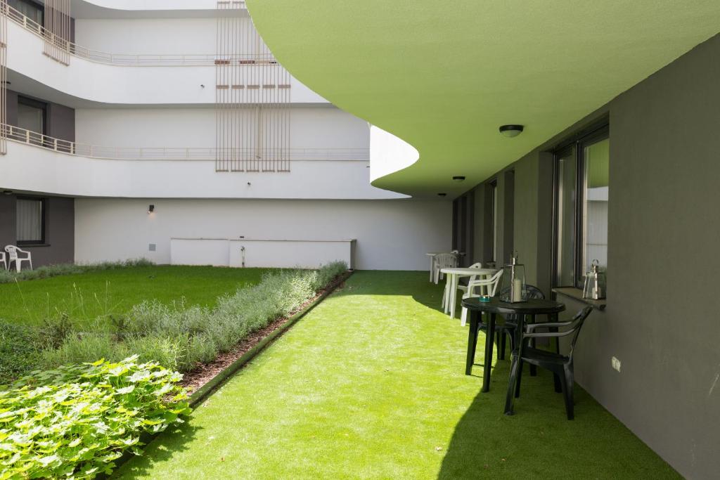 BUDAPEST DOWNTOWN RESIDENCES LEO - AC, ELEVATOR, TERRACE - Studio Apartment