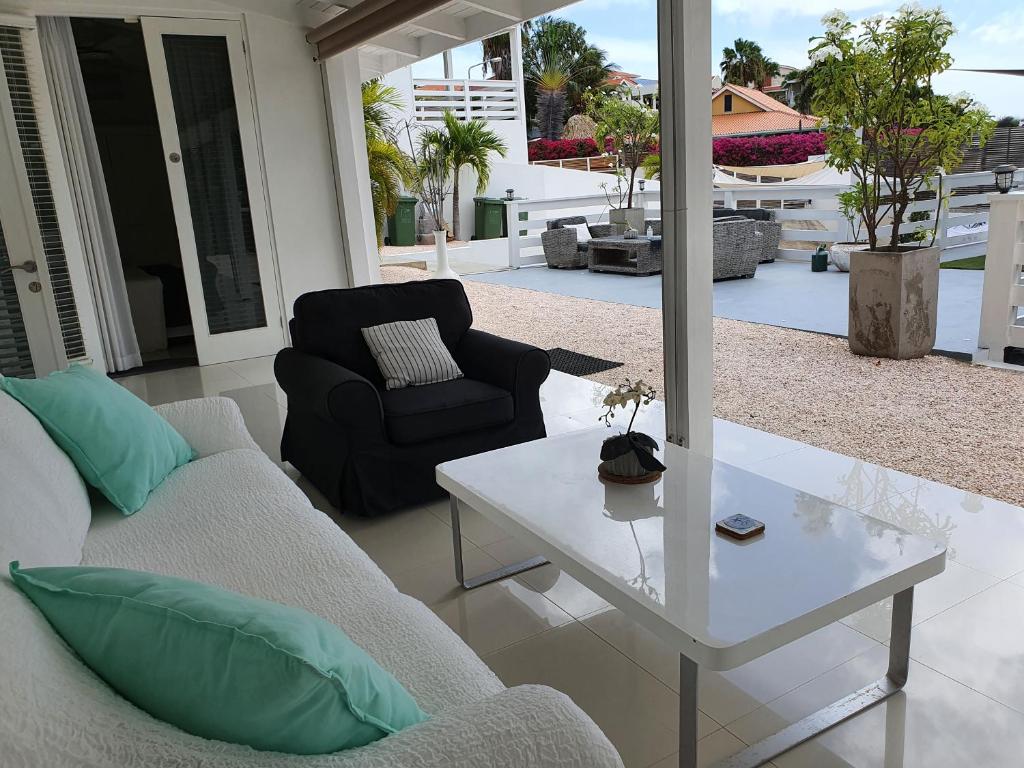 Posezení v ubytování C APARTMENT at JAN THIEL Curacao