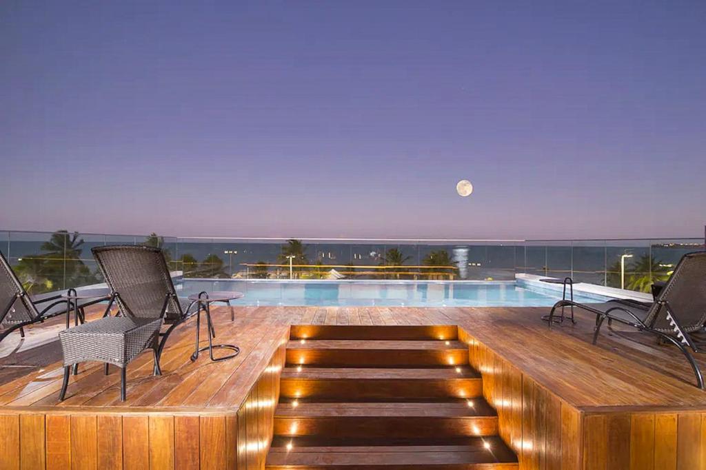 Infinity At The Sea - MyFlats Hospedagens - Housity