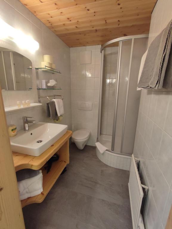 Koupelna v ubytování Veitenhof