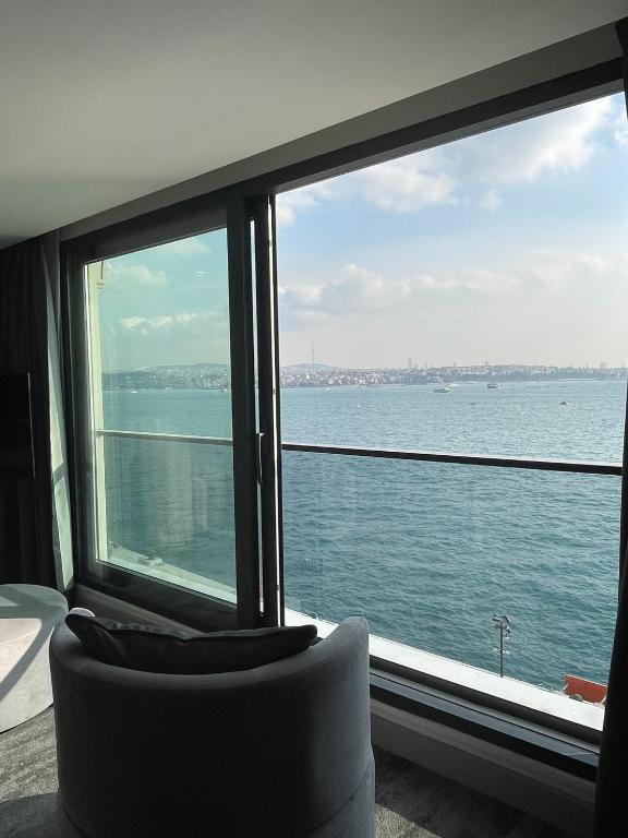The Pera Bosphorus Hotel - Deluxe Double Room With Sea View