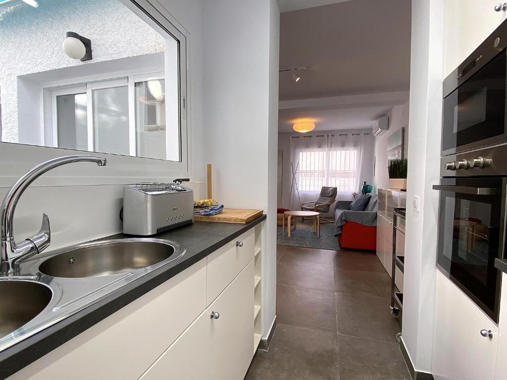 Kuchyňa alebo kuchynka v ubytovaní Casa Los Tejares Casasol