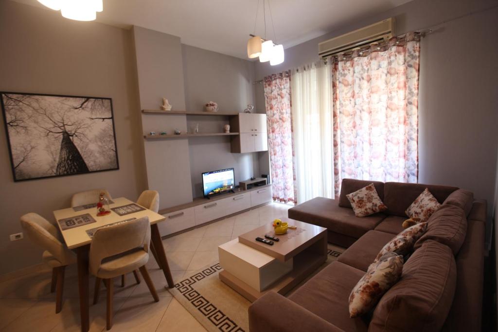 D & G Apartment - Image 10