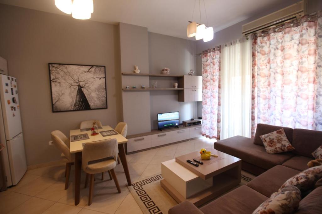 D & G Apartment - Image 5