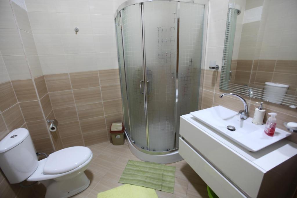 D & G Apartment - Image 8