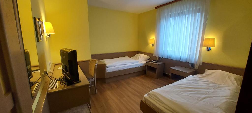 Hotel Astoria - Habitación Gemela Con Baño
