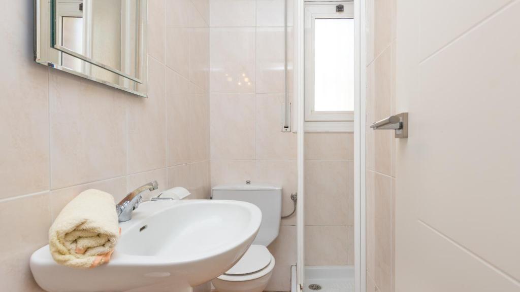 Villa Fina, Caulés, Spain - Booking.com