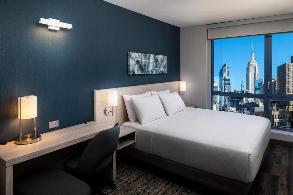 Hyatt Place New York Chelseaにあるベッド