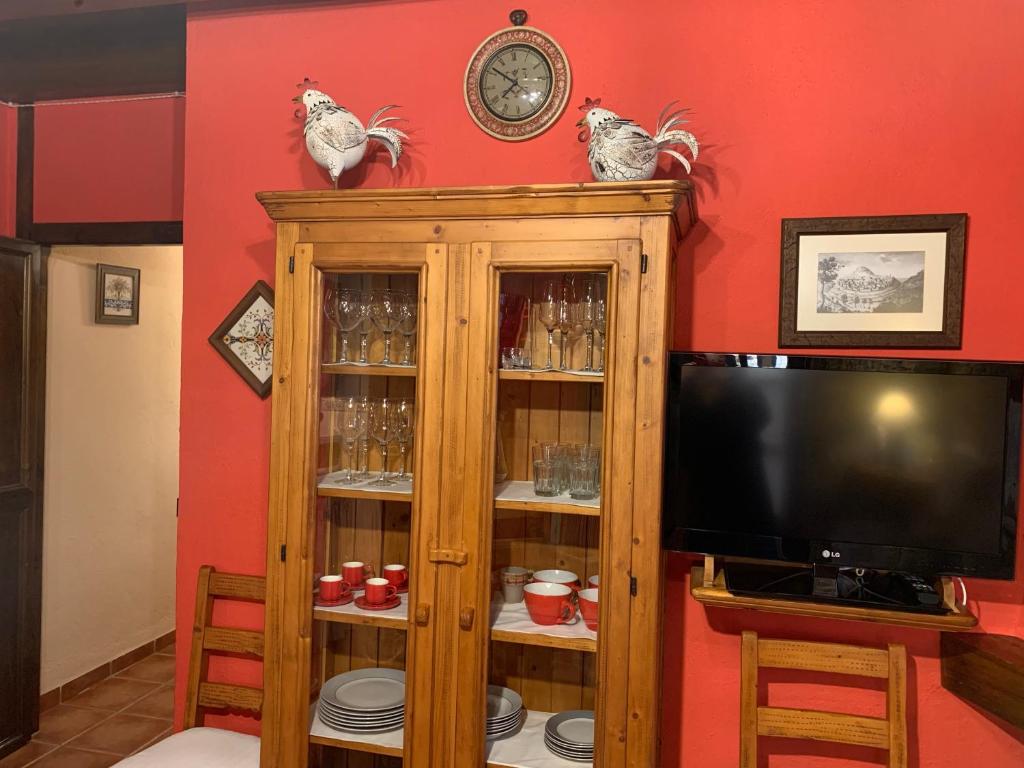 TV a/nebo společenská místnost v ubytování Casa Rural Torre Gargallo
