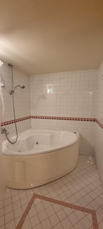 Kúpeľňa v ubytovaní LEONARDO Apartment