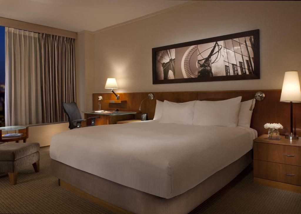 Millennium Downtown New York - King Room - Mobility Accessible With Bath Tub