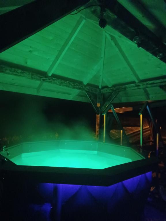 Fotografia z galérie ubytovania Willa Sulimówka - Noclegi Zakliczyn dom basen bania sauna SPA v destinácii Zakliczyn