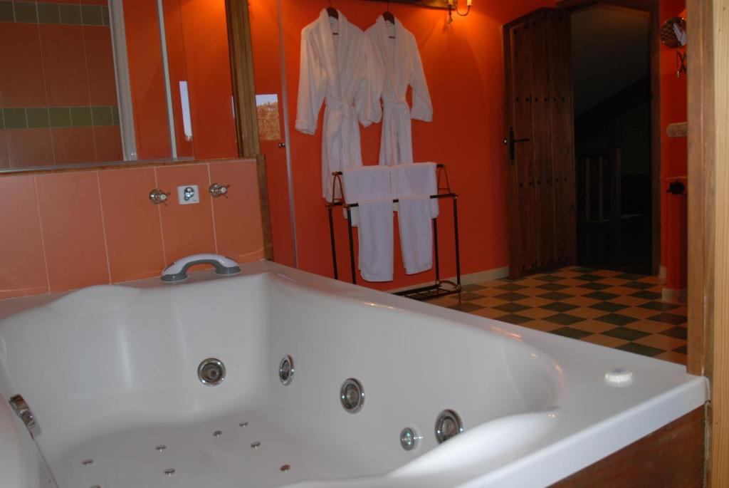 Jacuzzi Posada Real Ruralmusical Salamanca