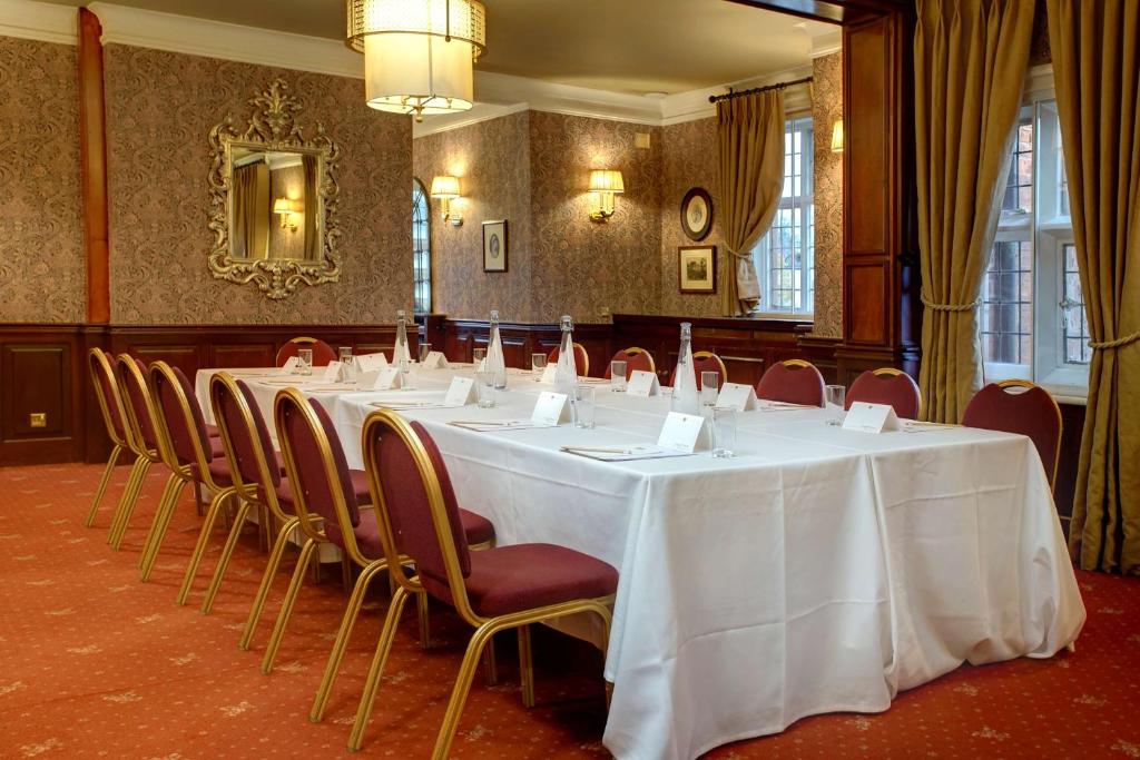 Best Western Plough and Harrow Hotel - Resim 20