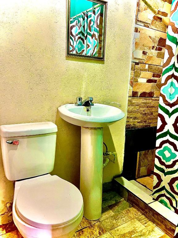 Un baño de Bambito´s Café & Hostel