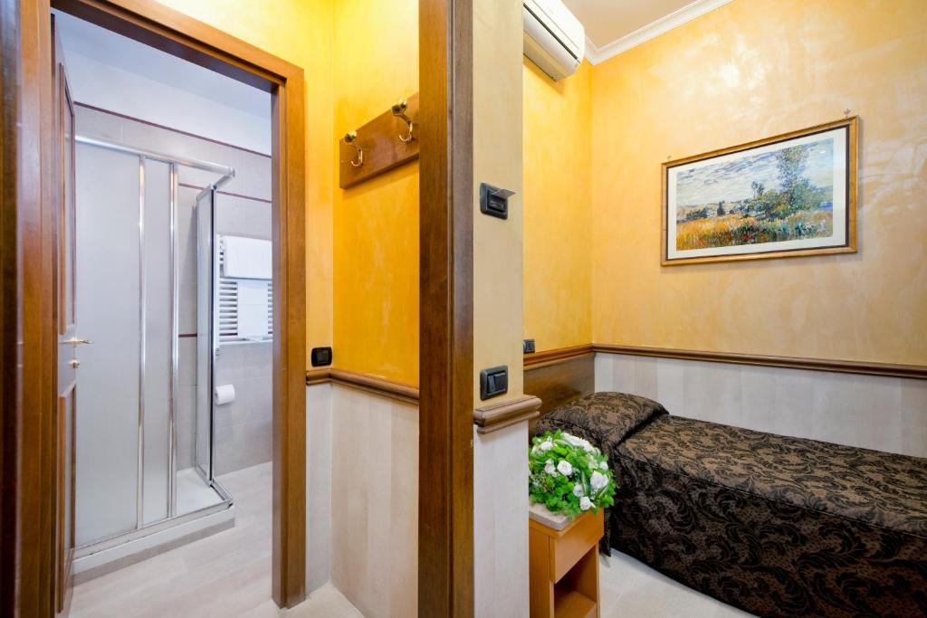 Koupelna v ubytování Hotel Marco Polo Rome