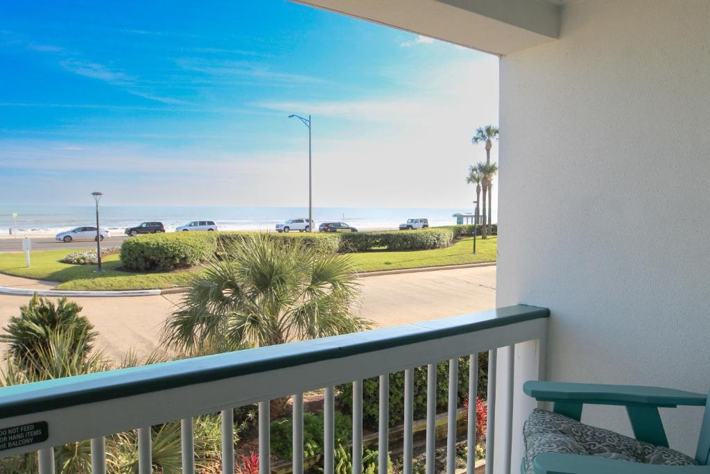 Gallery image of Beachfront View Condo at Casa Del Mar in Galveston