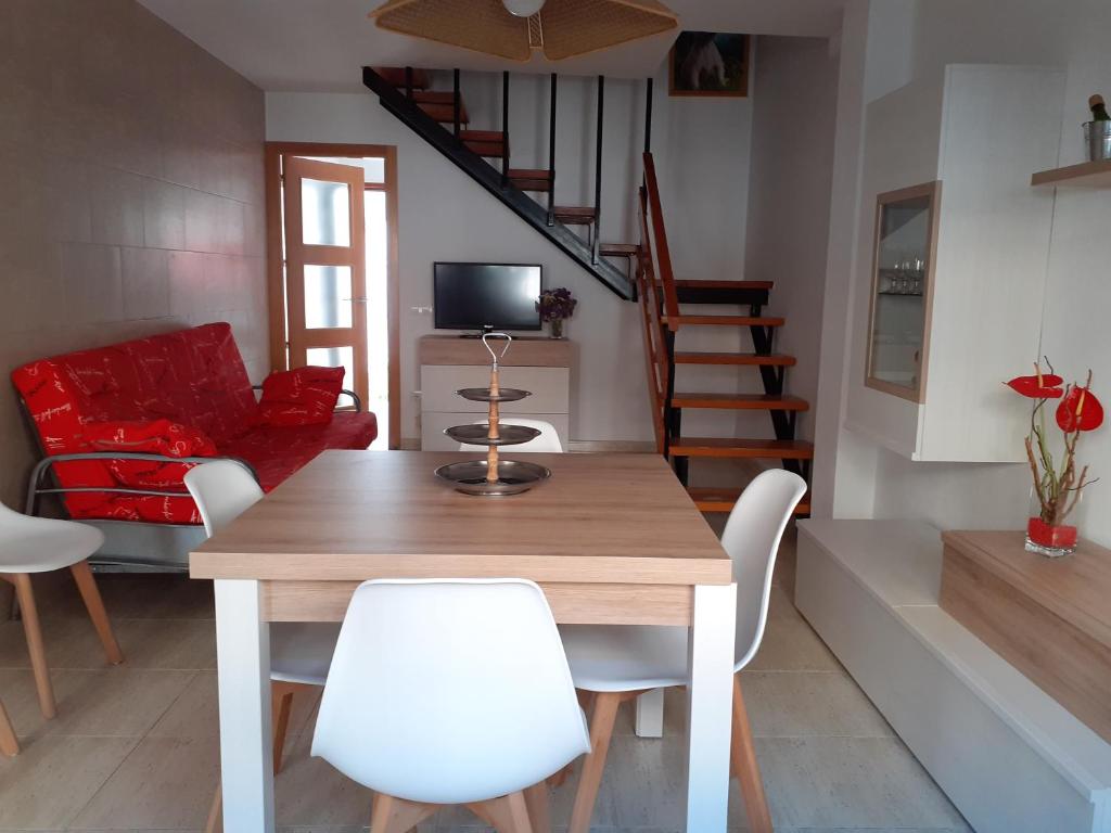 TV a/nebo společenská místnost v ubytování Apartamento Nuria Los Abanicos