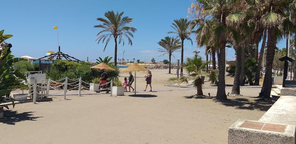 Fotografia z galérie ubytovania Apartamento en la milla de oro, a 100m de la playa v Marbelli