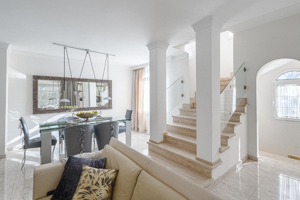 Fotografie z fotogalerie ubytování Luxury villa El Duque v destinaci Adeje