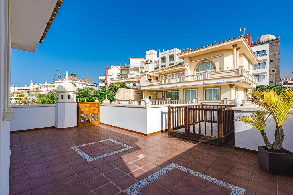 Balkón nebo terasa v ubytování Luxury villa El Duque