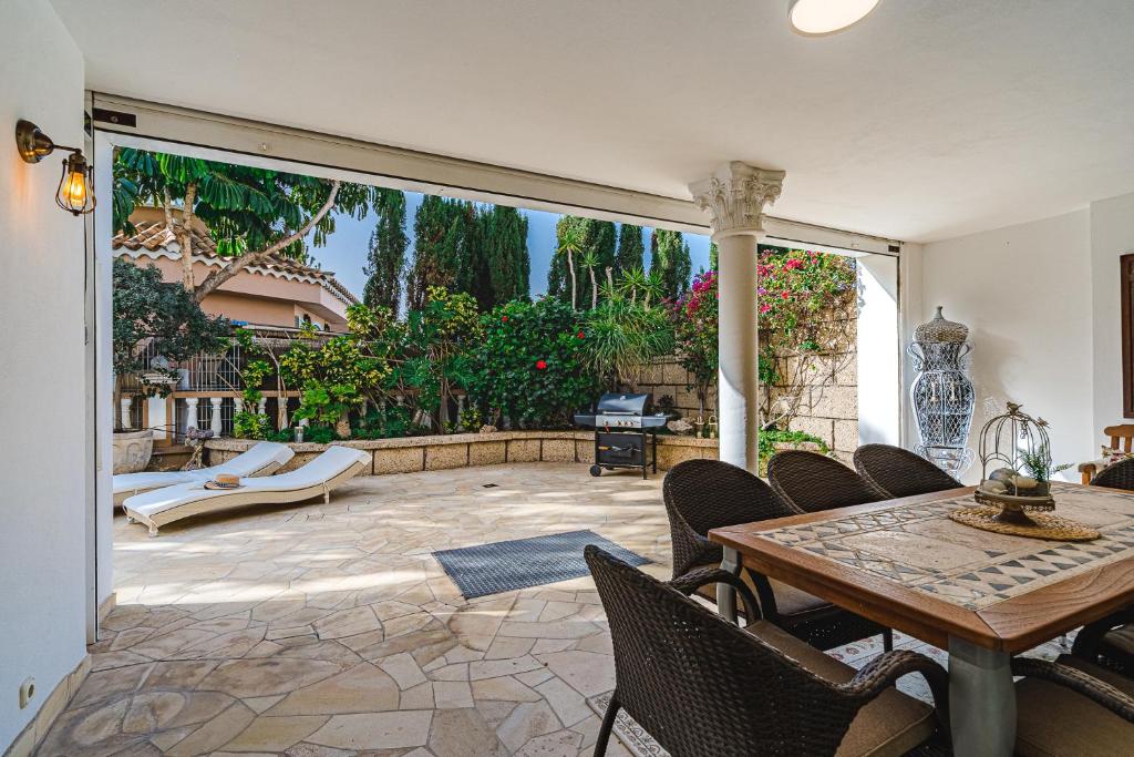 Posezení v ubytování Luxury villa El Duque