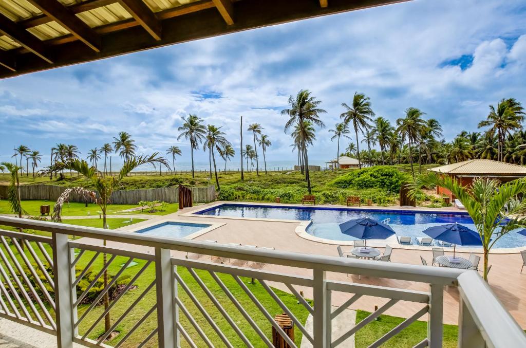 Bazén v ubytování Hotel Boutique & Spa Ponta de Inhambupe by Slaviero Hotéis nebo v jeho okolí