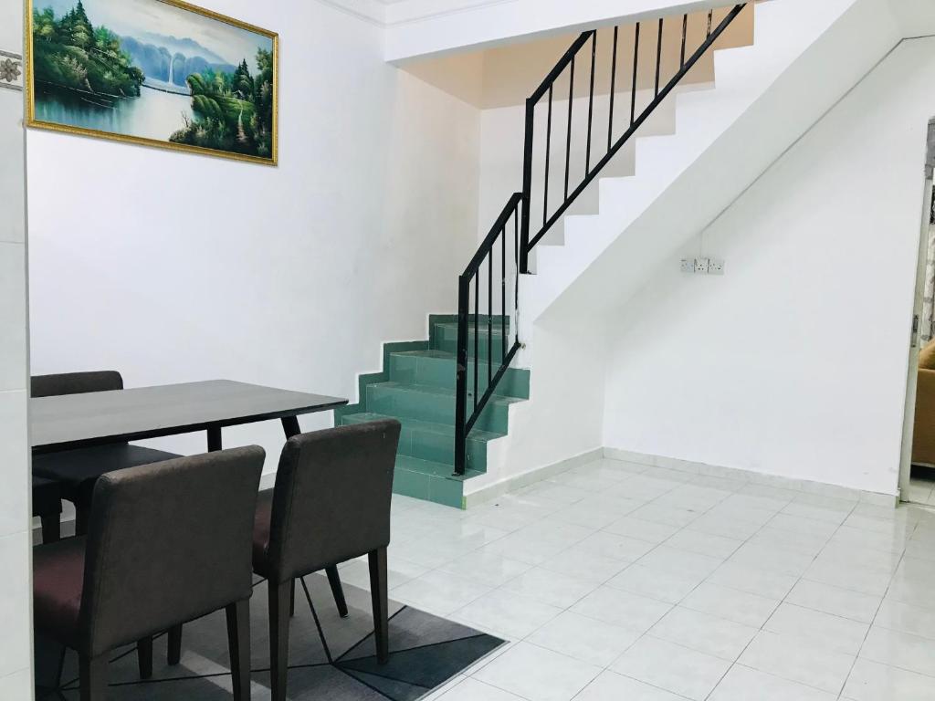 Fotografie z fotogalerie ubytování Alyn Home UTHM Parit Raja Coway v destinaci Parit Raja