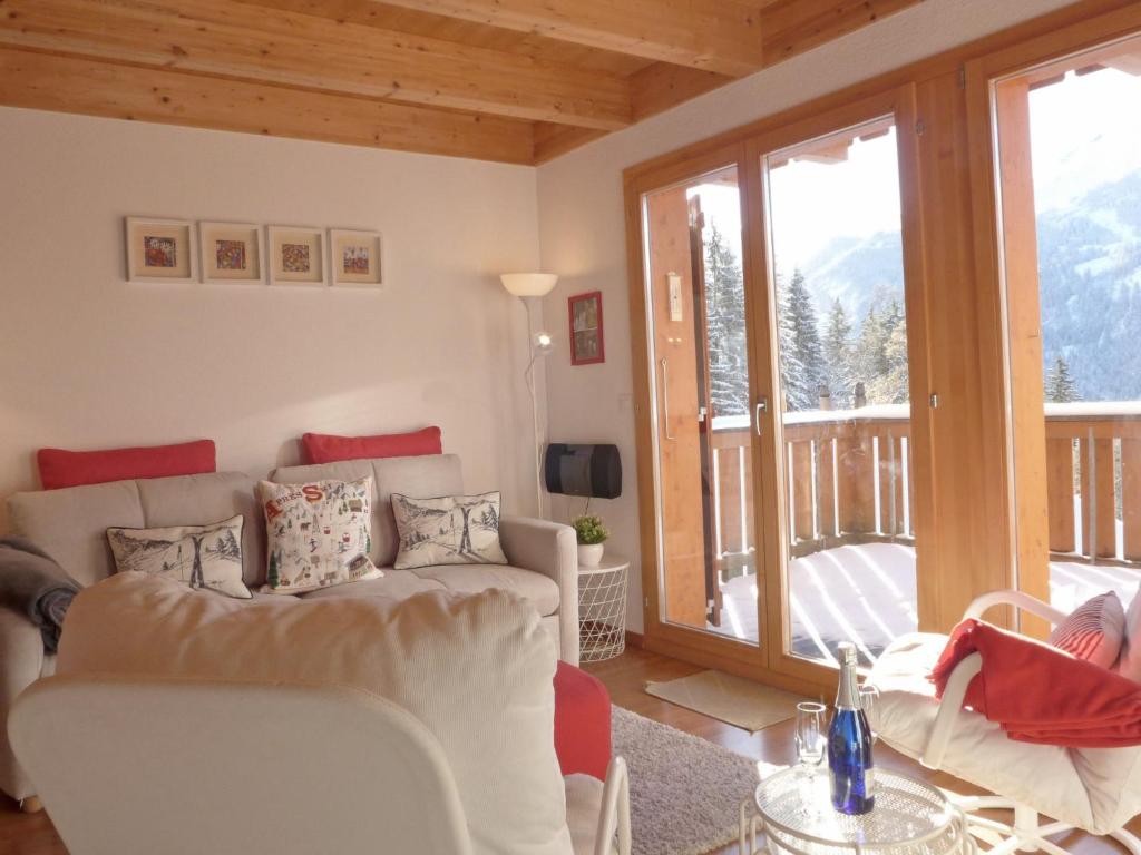 Posezení v ubytování Apartment Racer's Retreat Apt-12 by Interhome
