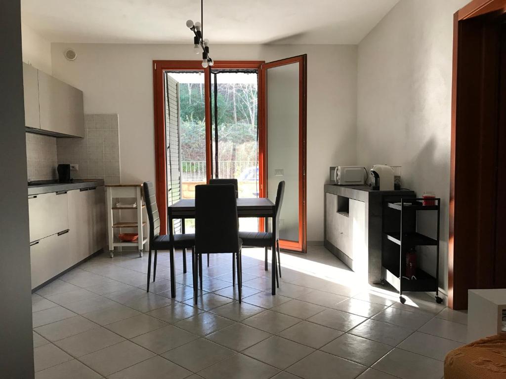 A kitchen or kitchenette at Sweet Maison