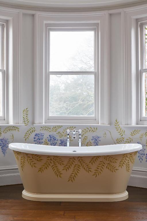 The Retreat, Elcot Park - Bushby Bacon Suite