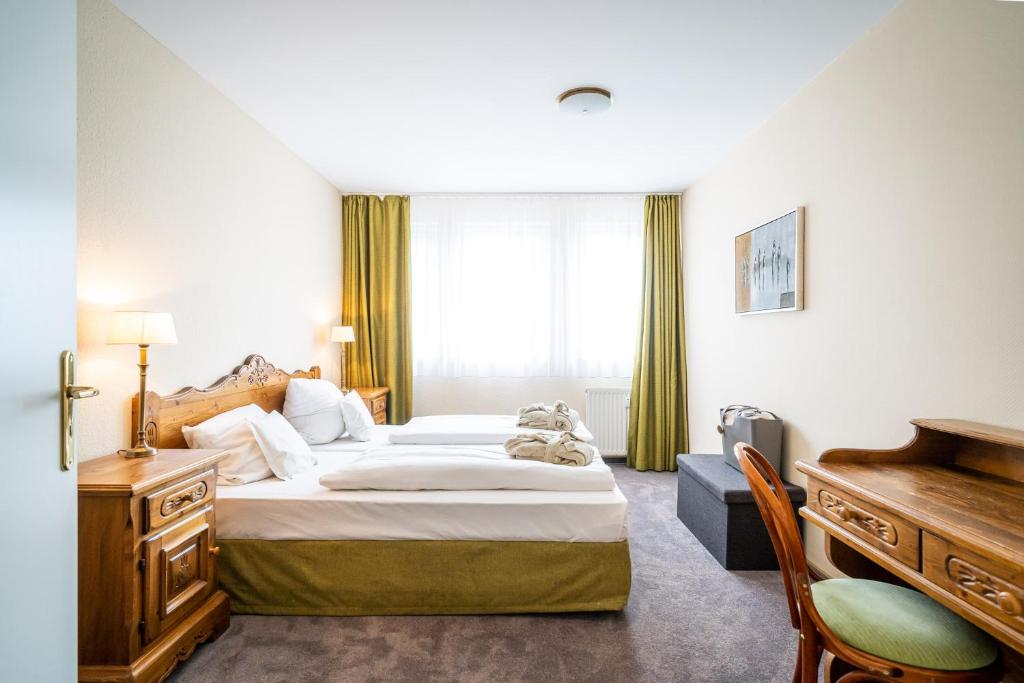Waldhotel Tannenhäuschen - Апартаменты с 3 спальнями