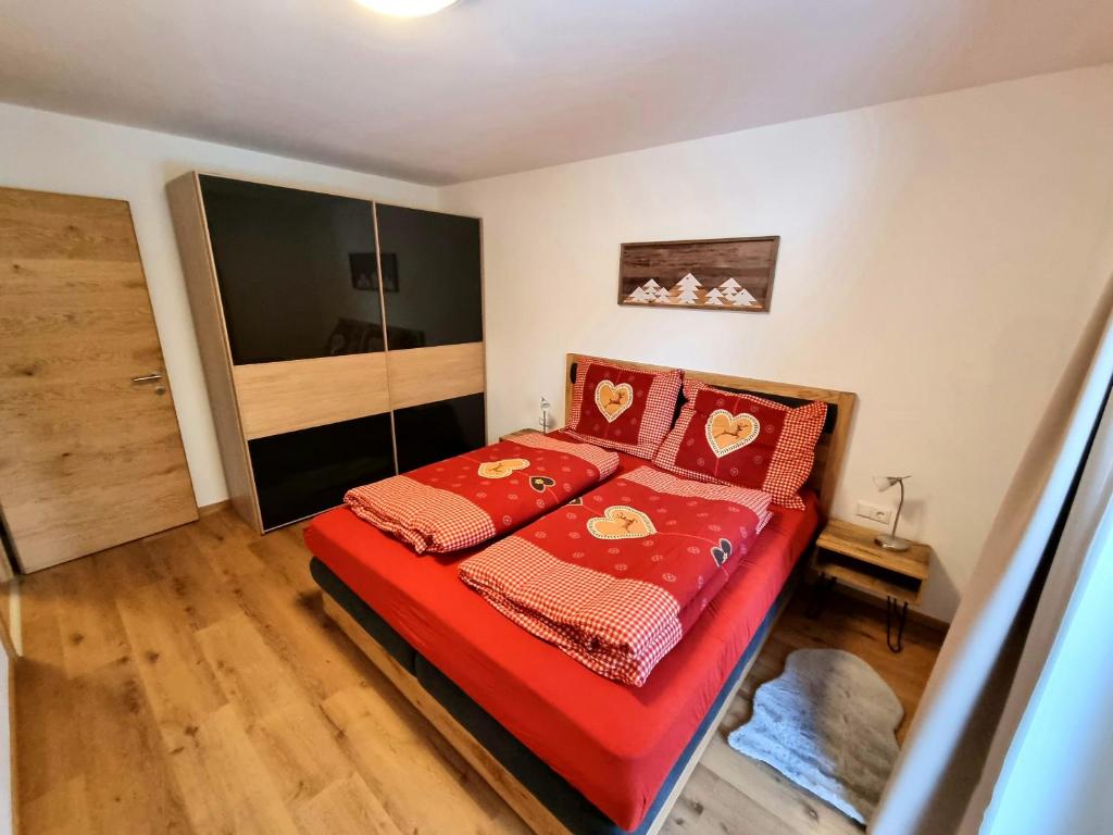 Łóżko lub łóżka w pokoju w obiekcie Ferienwohnung Kurz