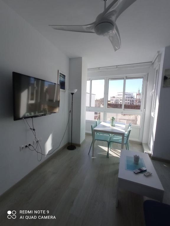 Zdjęcie z galerii obiektu Apartamento Con Encanto 'Larios Street II' w Maladze